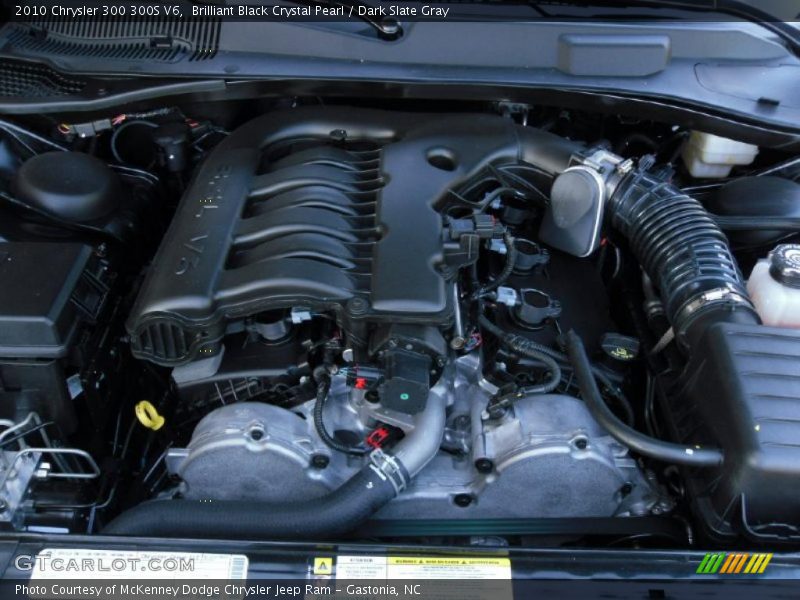 Brilliant Black Crystal Pearl / Dark Slate Gray 2010 Chrysler 300 300S V6