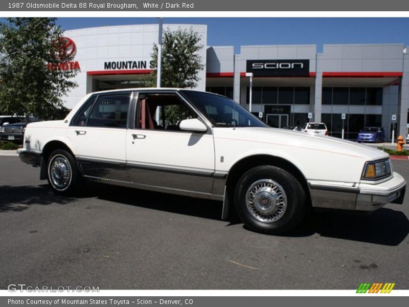 White / Dark Red 1987 Oldsmobile Delta 88 Royal Brougham