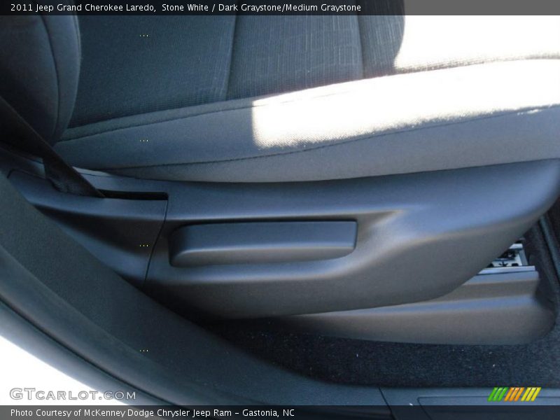 Stone White / Dark Graystone/Medium Graystone 2011 Jeep Grand Cherokee Laredo