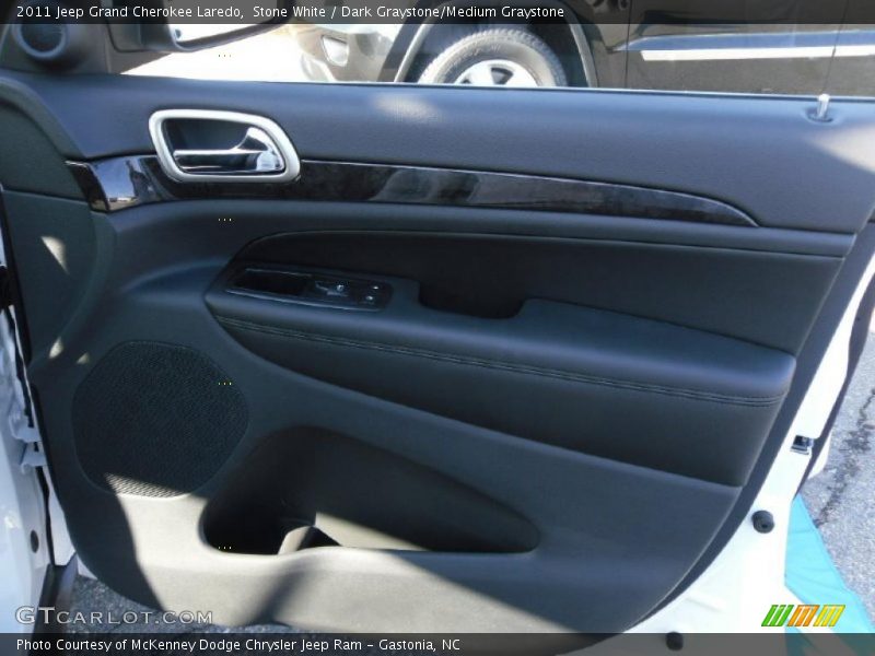Stone White / Dark Graystone/Medium Graystone 2011 Jeep Grand Cherokee Laredo