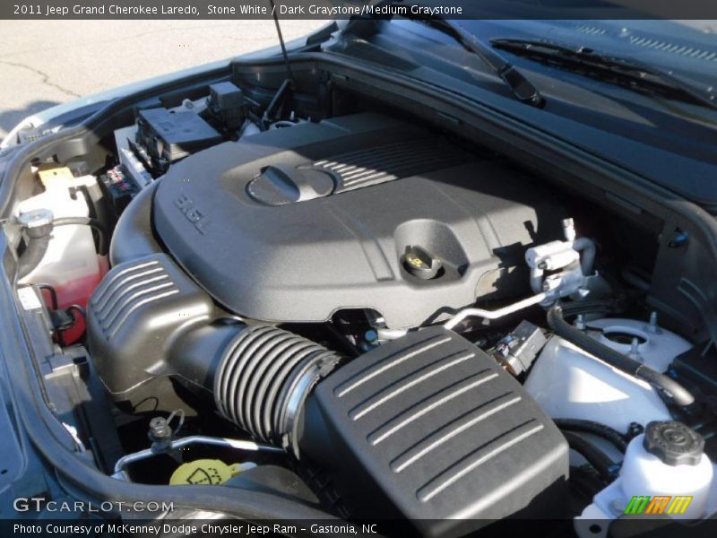 Stone White / Dark Graystone/Medium Graystone 2011 Jeep Grand Cherokee Laredo