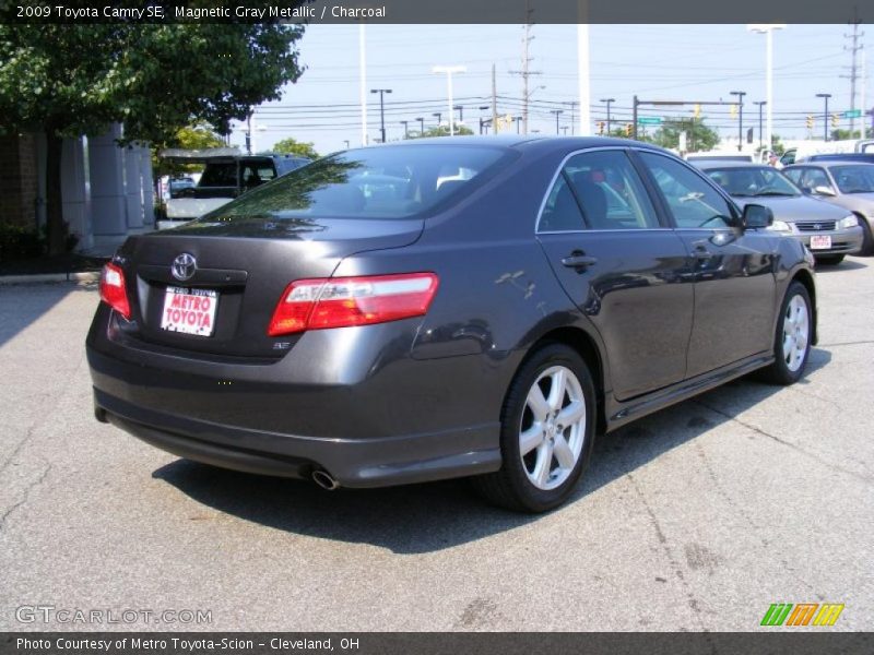 Magnetic Gray Metallic / Charcoal 2009 Toyota Camry SE