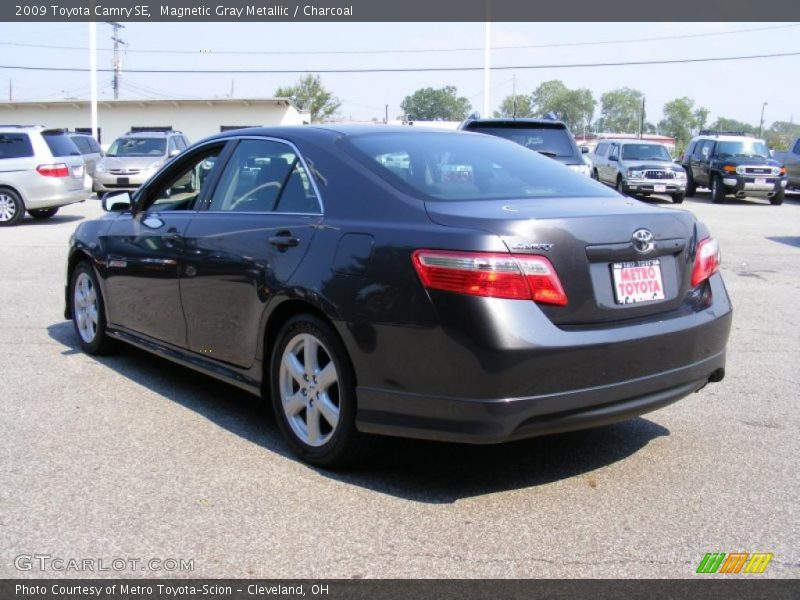 Magnetic Gray Metallic / Charcoal 2009 Toyota Camry SE