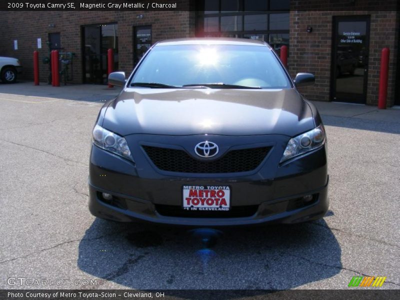 Magnetic Gray Metallic / Charcoal 2009 Toyota Camry SE