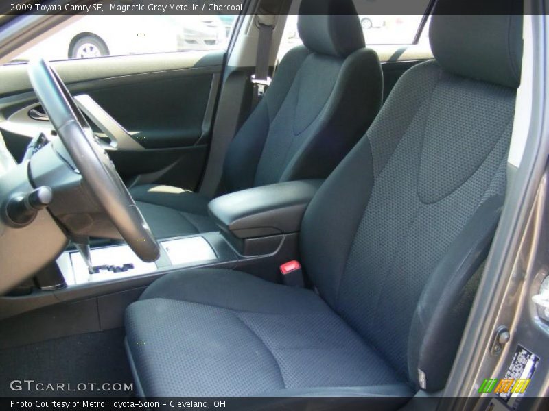 Magnetic Gray Metallic / Charcoal 2009 Toyota Camry SE