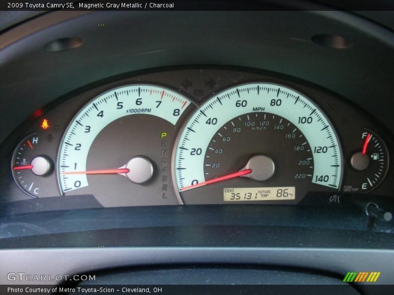 Magnetic Gray Metallic / Charcoal 2009 Toyota Camry SE
