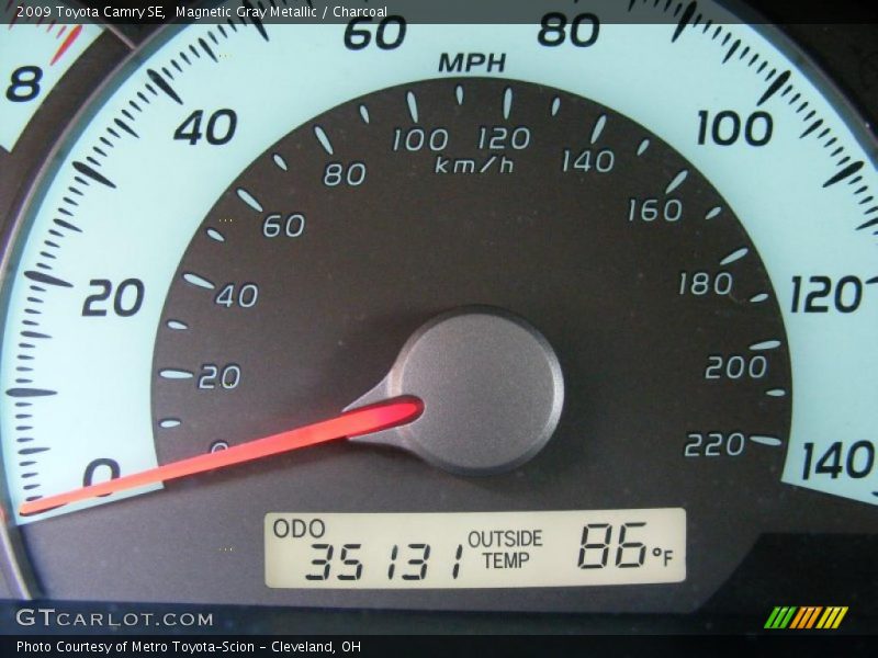 Magnetic Gray Metallic / Charcoal 2009 Toyota Camry SE