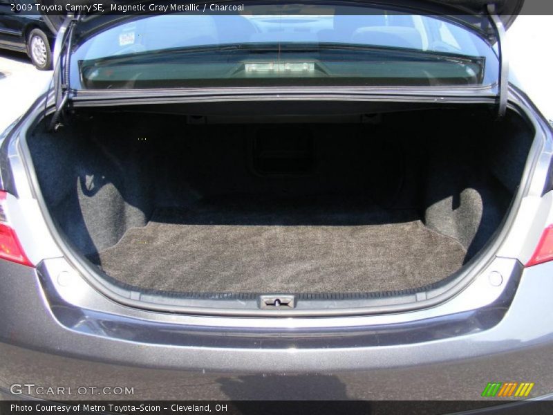 Magnetic Gray Metallic / Charcoal 2009 Toyota Camry SE