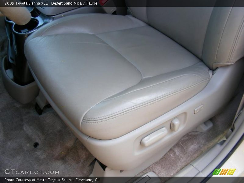 Desert Sand Mica / Taupe 2009 Toyota Sienna XLE