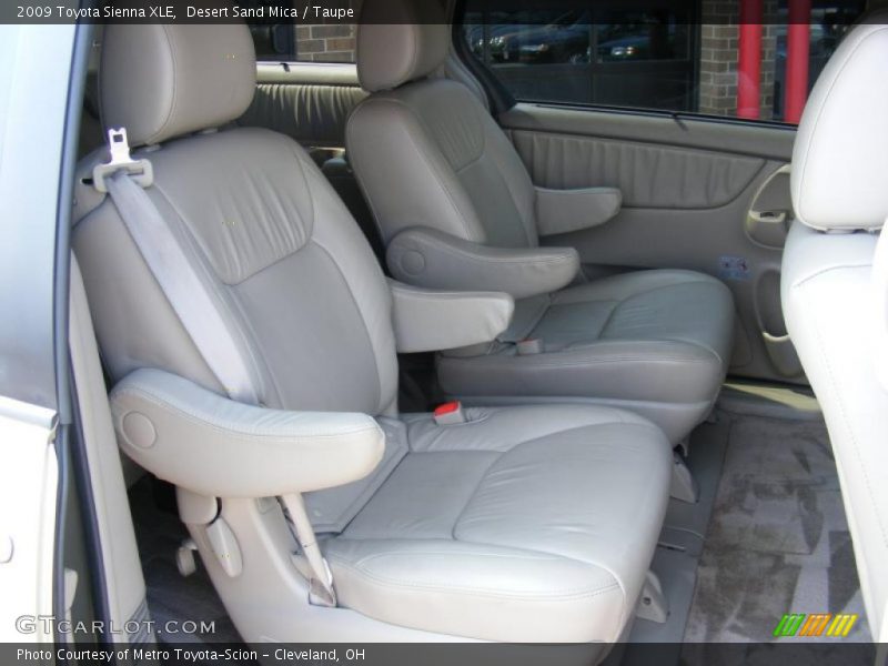 Desert Sand Mica / Taupe 2009 Toyota Sienna XLE