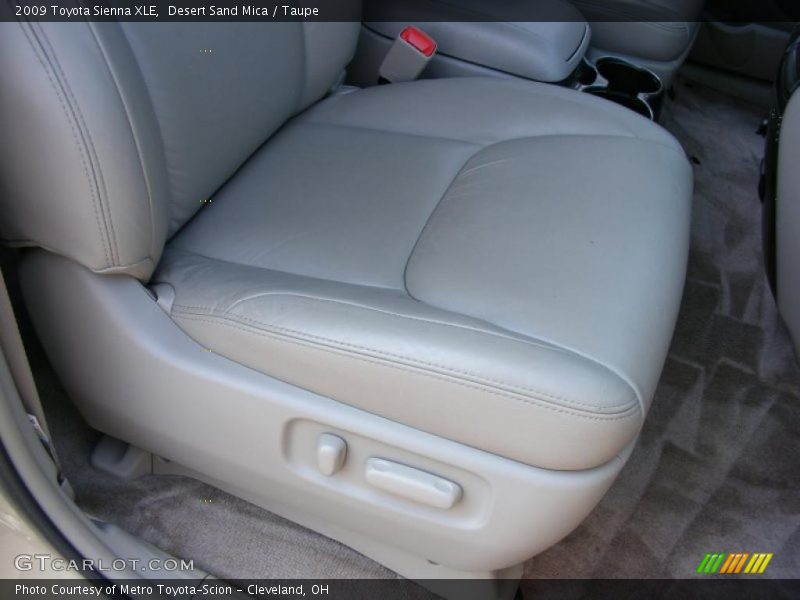 Desert Sand Mica / Taupe 2009 Toyota Sienna XLE