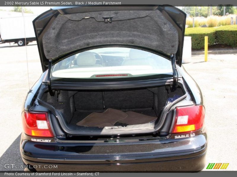 Black / Medium Parchment 2002 Mercury Sable LS Premium Sedan