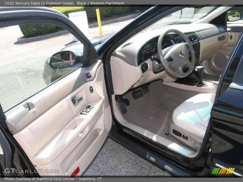 Black / Medium Parchment 2002 Mercury Sable LS Premium Sedan