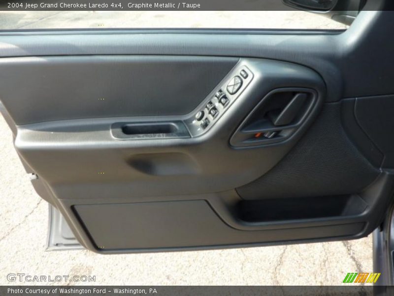 Graphite Metallic / Taupe 2004 Jeep Grand Cherokee Laredo 4x4