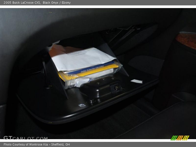 Black Onyx / Ebony 2005 Buick LaCrosse CXS