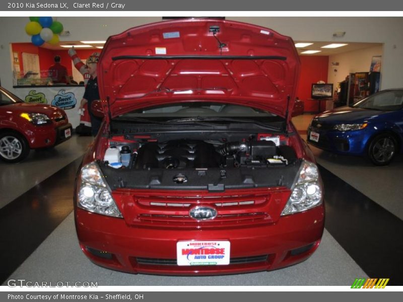 Claret Red / Gray 2010 Kia Sedona LX