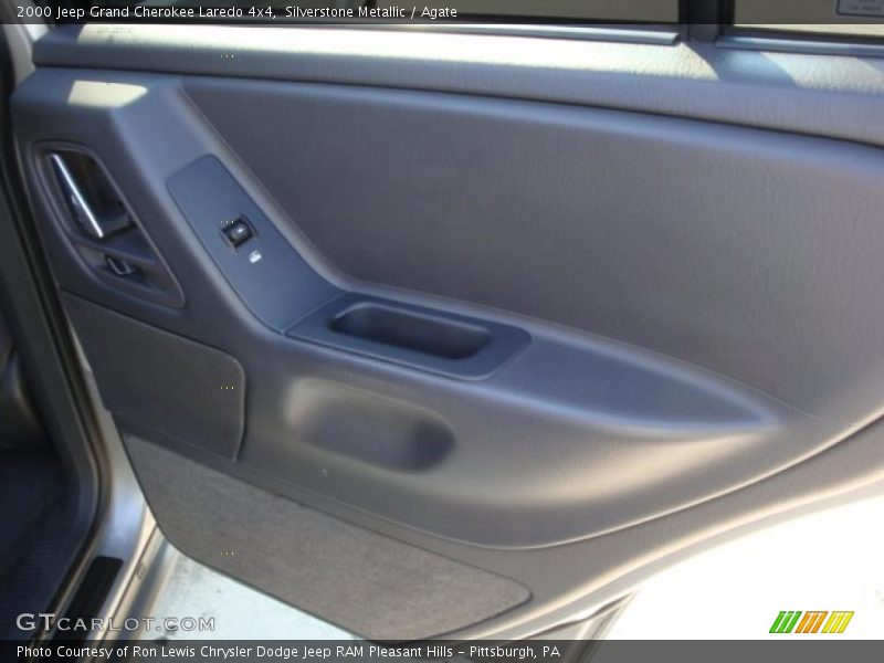 Silverstone Metallic / Agate 2000 Jeep Grand Cherokee Laredo 4x4