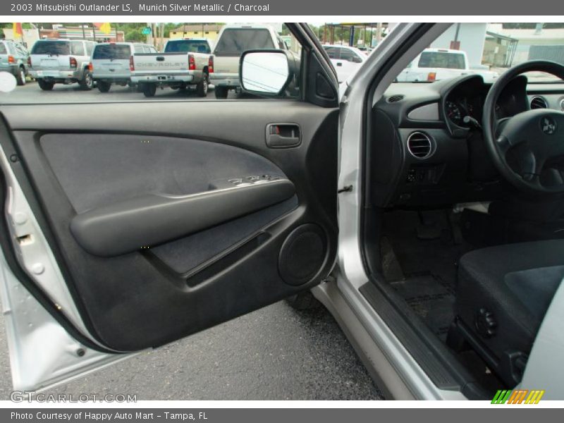 Munich Silver Metallic / Charcoal 2003 Mitsubishi Outlander LS