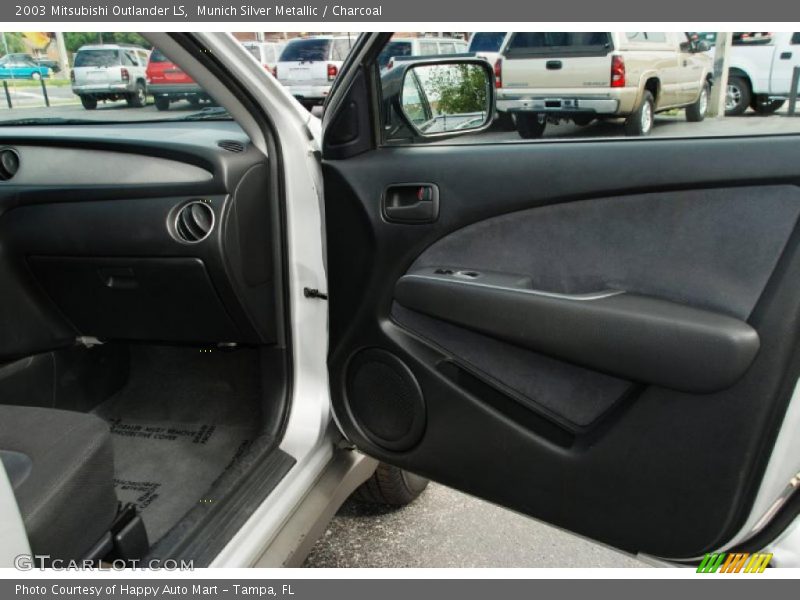 Munich Silver Metallic / Charcoal 2003 Mitsubishi Outlander LS