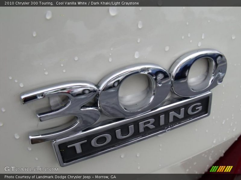 Cool Vanilla White / Dark Khaki/Light Graystone 2010 Chrysler 300 Touring