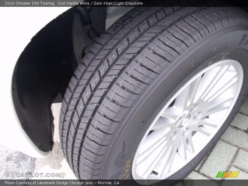 Cool Vanilla White / Dark Khaki/Light Graystone 2010 Chrysler 300 Touring