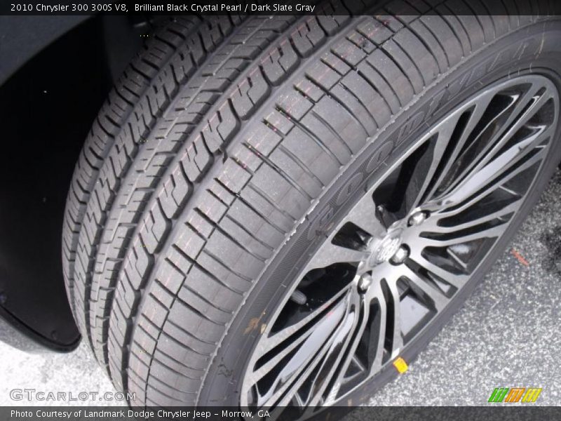 Brilliant Black Crystal Pearl / Dark Slate Gray 2010 Chrysler 300 300S V8