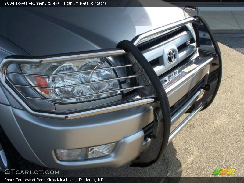 Titanium Metallic / Stone 2004 Toyota 4Runner SR5 4x4