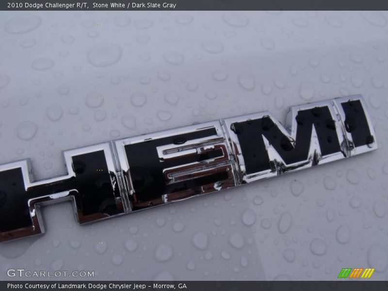 Stone White / Dark Slate Gray 2010 Dodge Challenger R/T