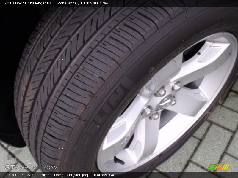 Stone White / Dark Slate Gray 2010 Dodge Challenger R/T