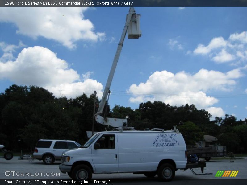 Oxford White / Grey 1998 Ford E Series Van E350 Commercial Bucket