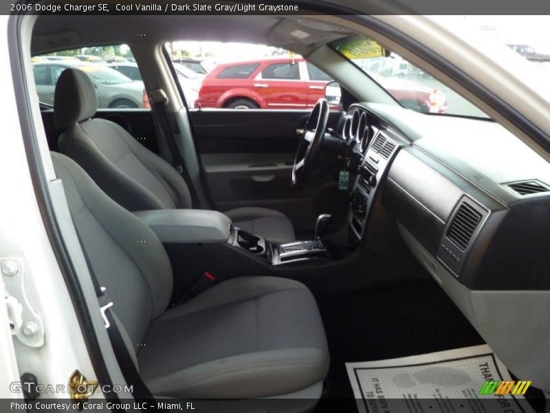 Cool Vanilla / Dark Slate Gray/Light Graystone 2006 Dodge Charger SE