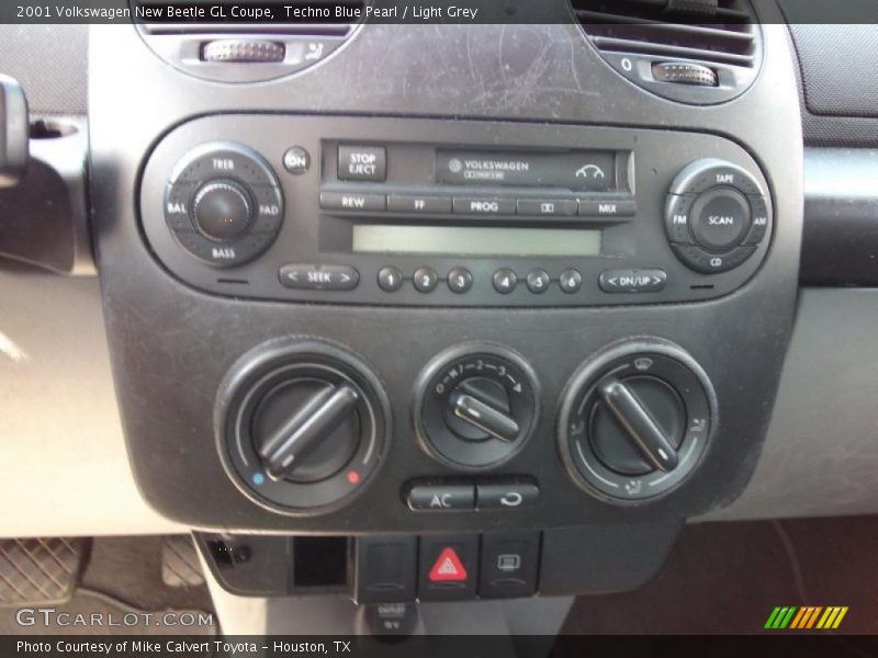 Techno Blue Pearl / Light Grey 2001 Volkswagen New Beetle GL Coupe