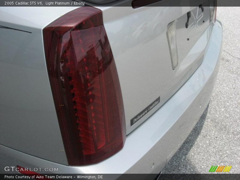 Light Platinum / Ebony 2005 Cadillac STS V6