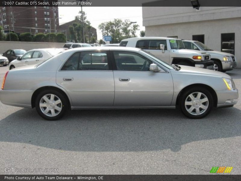 Light Platinum / Ebony 2007 Cadillac DTS Sedan