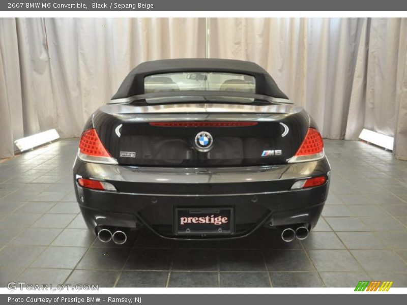 Black / Sepang Beige 2007 BMW M6 Convertible