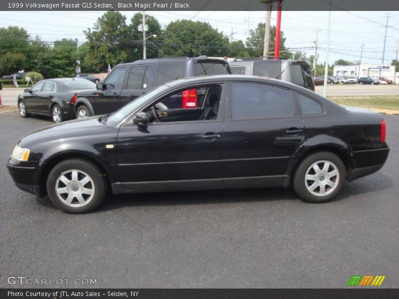 Black Magic Pearl / Black 1999 Volkswagen Passat GLS Sedan