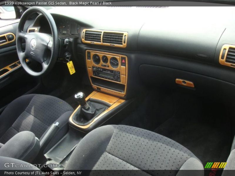 Black Magic Pearl / Black 1999 Volkswagen Passat GLS Sedan