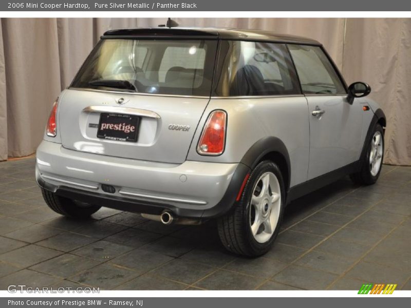 Pure Silver Metallic / Panther Black 2006 Mini Cooper Hardtop