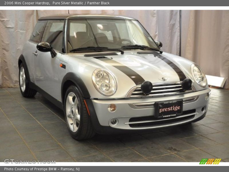 Pure Silver Metallic / Panther Black 2006 Mini Cooper Hardtop