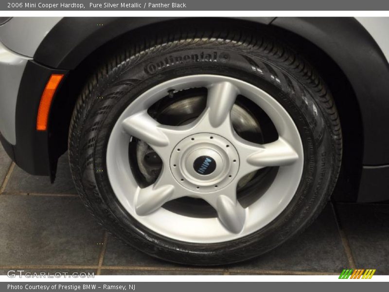 Pure Silver Metallic / Panther Black 2006 Mini Cooper Hardtop