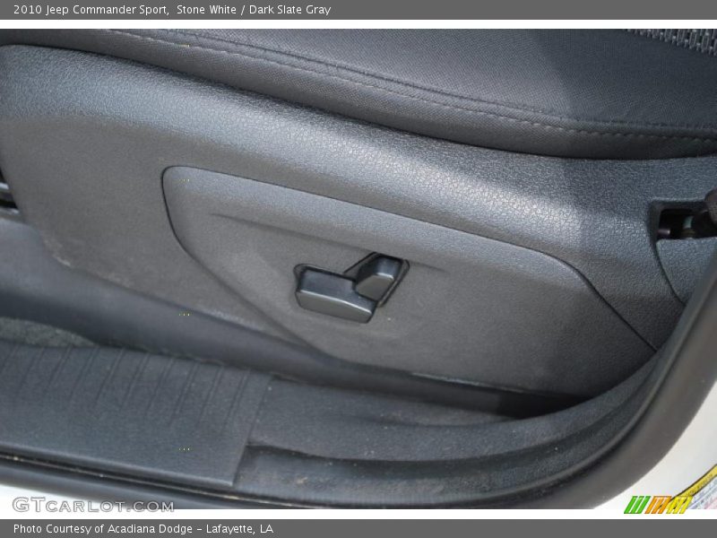 Stone White / Dark Slate Gray 2010 Jeep Commander Sport