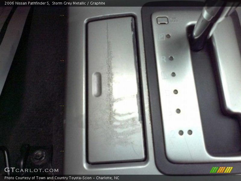 Storm Grey Metallic / Graphite 2006 Nissan Pathfinder S