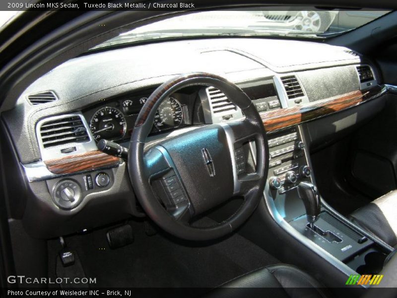 Tuxedo Black Metallic / Charcoal Black 2009 Lincoln MKS Sedan