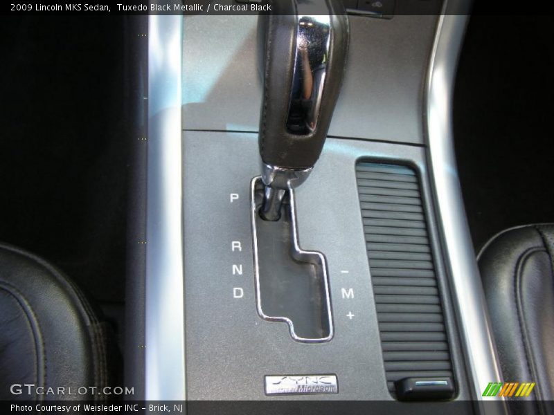 Tuxedo Black Metallic / Charcoal Black 2009 Lincoln MKS Sedan