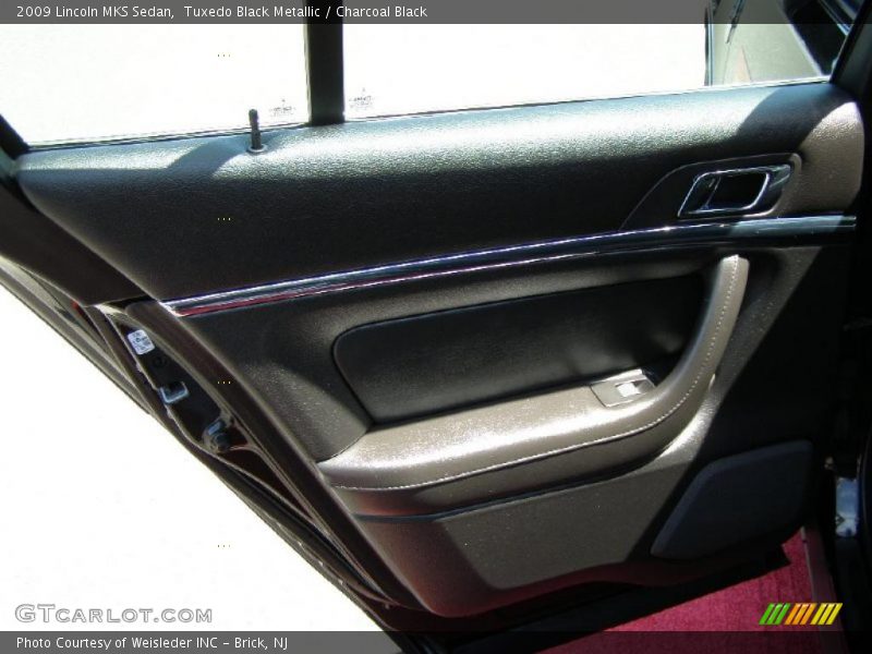 Tuxedo Black Metallic / Charcoal Black 2009 Lincoln MKS Sedan