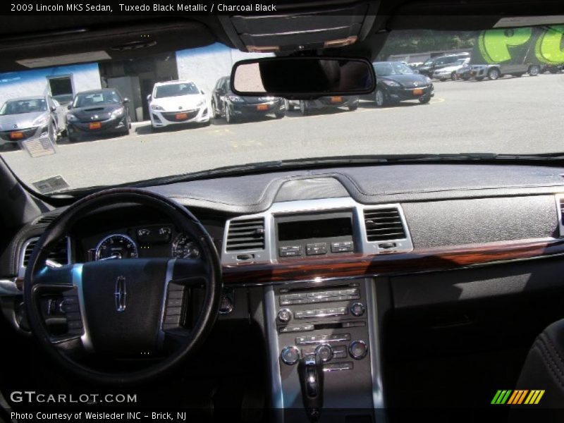 Tuxedo Black Metallic / Charcoal Black 2009 Lincoln MKS Sedan