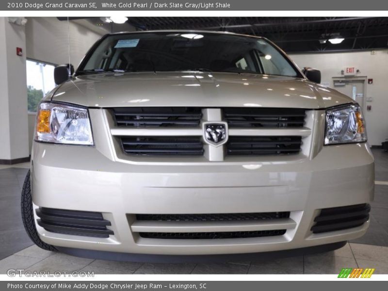 White Gold Pearl / Dark Slate Gray/Light Shale 2010 Dodge Grand Caravan SE