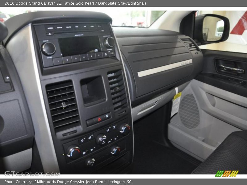 White Gold Pearl / Dark Slate Gray/Light Shale 2010 Dodge Grand Caravan SE