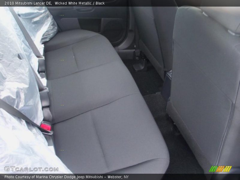 Wicked White Metallic / Black 2010 Mitsubishi Lancer DE
