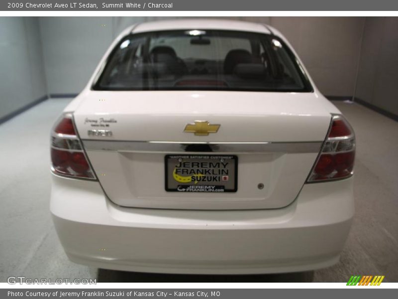 Summit White / Charcoal 2009 Chevrolet Aveo LT Sedan